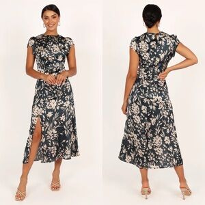 NWT Petal + Pup Lizbeth Midi Dress in Green Floral